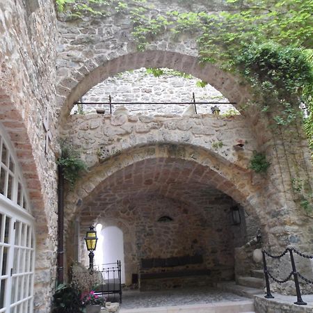 Chateauzen Madières Екстериор снимка